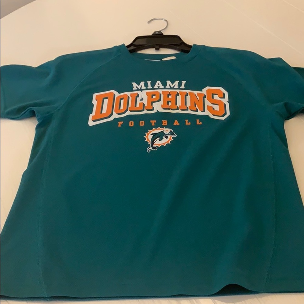 Woman’s small dolphins shirt